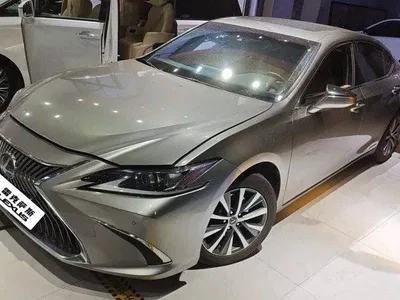 2020 Lexus ES Model 300h Excellence Edition, фото 1, лот 11564914