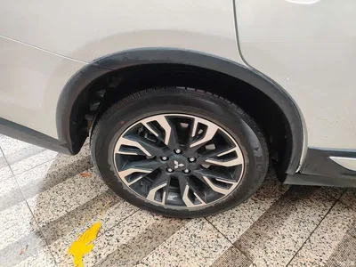 2019 Mitsubishi Outlander 2.4L 4WD Deluxe Edition 7-Seater China VI, фото 4, лот 11134179