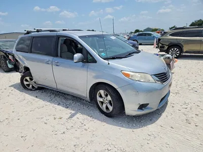 2014 TOYOTA SIENNA LE, фото 4, лот 10540377
