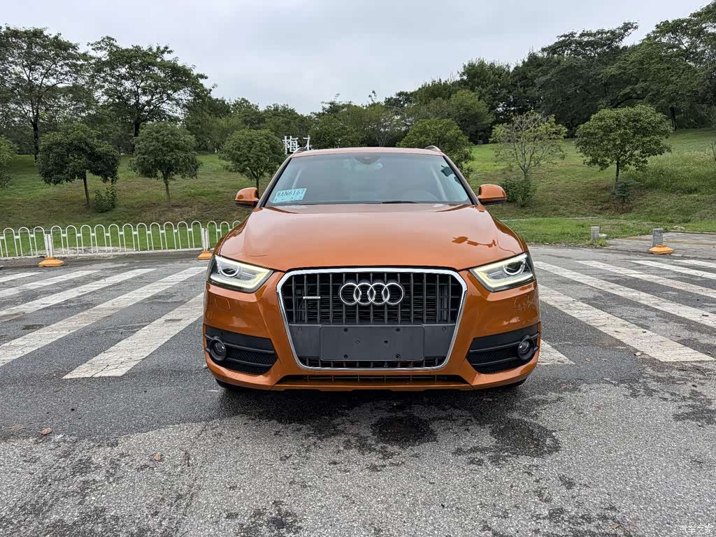 2013 Audi Q3 40 TFSI quattro Luxury Model, фото 2, лот 11216258