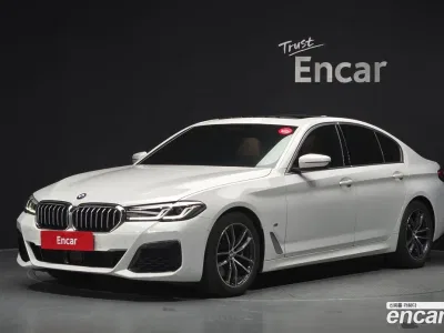 2022 BMW 5-Series 520i M Sport, фото 1, лот 11255035