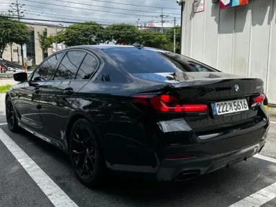 2022 BMW 5-Series 520i M Sport, фото 3, лот 10076154