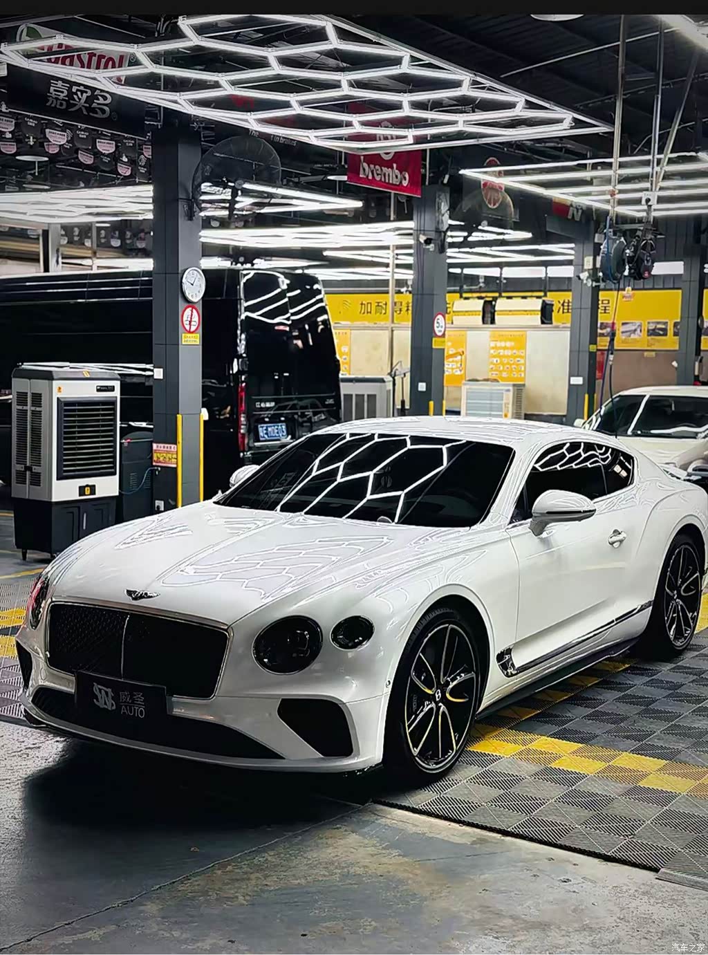 2024 Bentley Continental 4.0T GT V8, фото 1, лот 11141626