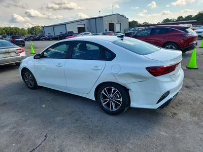 2024 KIA FORTE LXS, фото 2, лот 10663417