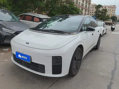 2025 Li Auto i6 2WD Base Model, фото 1, лот 10605435