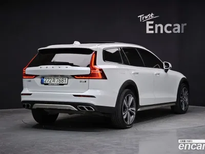 2021 Volvo V60 B5 Pro AWD, фото 2, лот 10128329