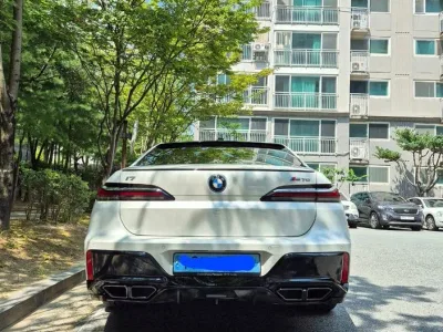 2023 BMW i7 xDrive 60 M sport, фото 2, лот 10083706