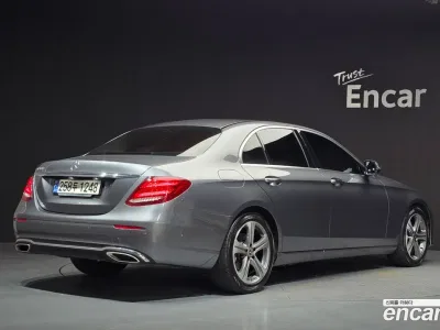 2019 Mercedes-Benz E-Class E300 Avantgarde, фото 2, лот 11254446