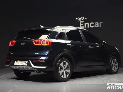 2017 Kia Niro Prestige, фото 2, лот 10219827