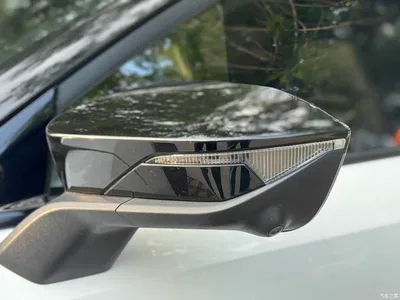 2023 Changan UNI-V 1.5T Luxury Edition, фото 4, лот 10250519