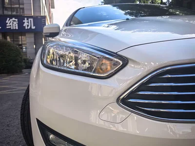 2017 Ford Focus Sedan EcoBoost 125 Automatic Super Fashion Smart Edition, фото 4, лот 10296109