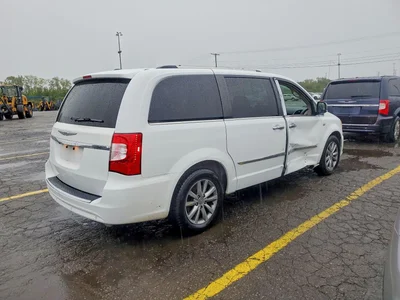2014 CHRYSLER TOWN & COUNTRY TOURING L, фото 3, лот 10676204