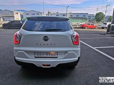 2015 Ssang Yong TIBOLI VX 2WD, фото 3, лот 10215215