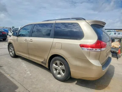 2011 TOYOTA SIENNA LE, фото 2, лот 10547182