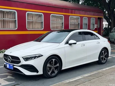 2023 Mercedes-Benz A-Class A 200 L Fashion, фото 1, лот 10402969