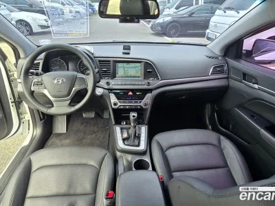 2016 Hyundai AVANTE 1.6 GDI Smart, фото 2, лот 10101701