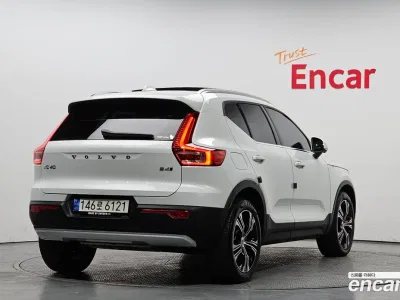 2021 Volvo XC40 B4 Inscription, фото 2, лот 10125515