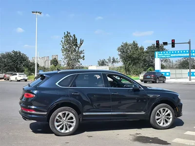 2022 Bentley Bentayga, фото 4, лот 10243176