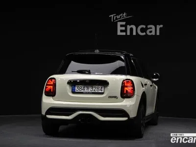 2022 Mini Cooper 5Door Classic, фото 4, лот 10105526