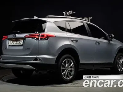 2018 Toyota RAV4 2.5 2WD, фото 2, лот 10033976