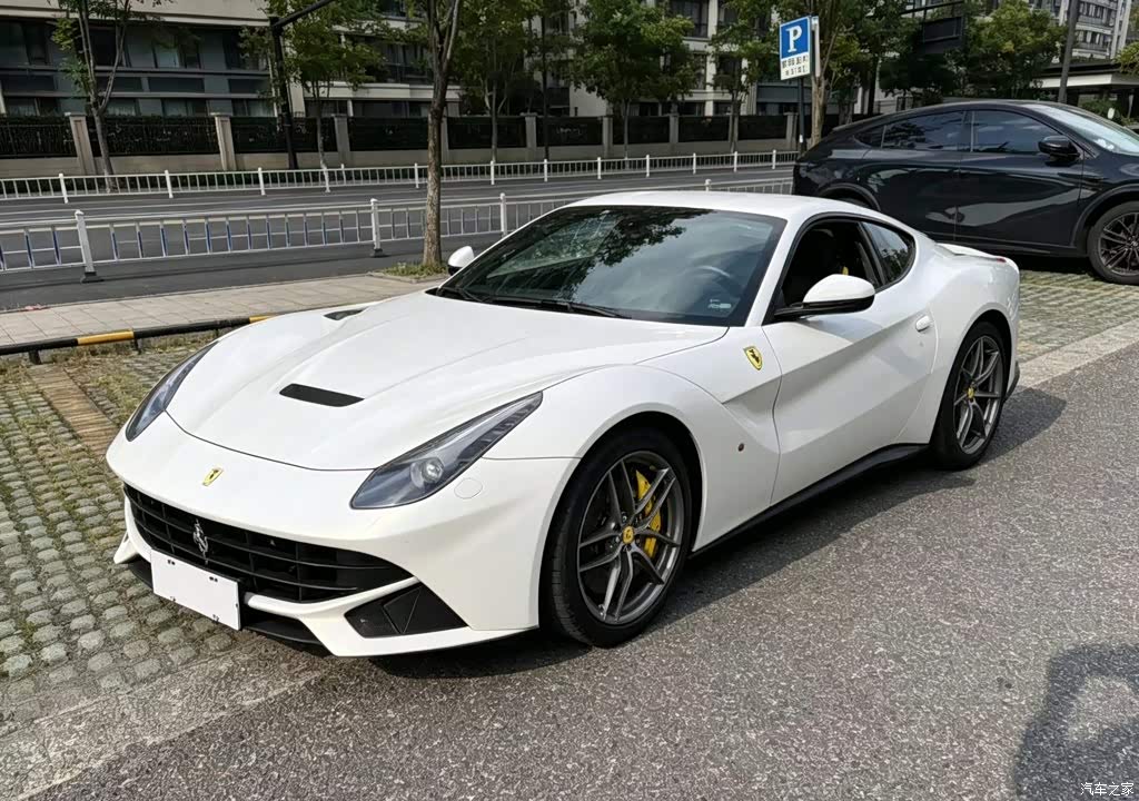 2013 Ferrari F12berlinetta 6.3L Standard, фото 1, лот 10958168