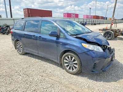 2018 TOYOTA SIENNA LE, фото 4, лот 10541417
