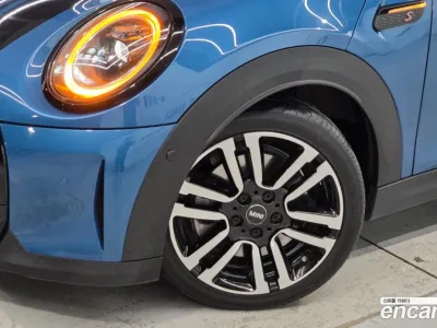 2024 Mini Cooper Classic, фото 3, лот 10527238