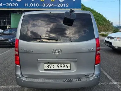 2012 Hyundai Starex 5-Seater VAN, фото 1, лот 10191941