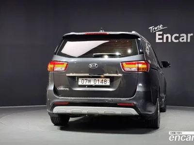 2017 Kia Canival 9-seater Noblesse, фото 4, лот 10521694