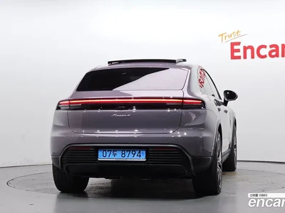 2025 Porsche Macan Base 4, фото 4, лот 10092366
