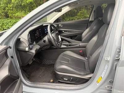 2022 Hyundai Elantra 1.5L CVT LUX Premium Edition, фото 4, лот 10373124