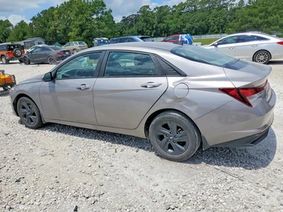 2023 HYUNDAI ELANTRA SEL, фото 2, лот 11175924