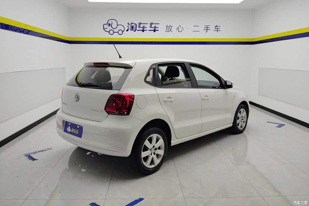 2013 Volkswagen Polo 1.6L Automatic Comfort Edition, фото 3, лот 11225043