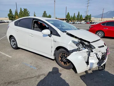 2014 TOYOTA PRIUS THREE, фото 4, лот 10531444