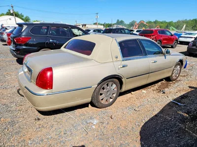 2005 LINCOLN TOWN CAR SIGNATURE, фото 3, лот 10874501