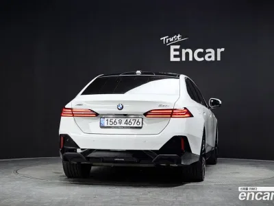 2025 BMW 5-Series 530i xDrive M Sport, фото 3, лот 10142736