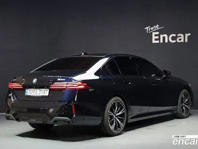 2026 BMW 5-Series 530i xDrive M Sport, фото 1, лот 10193171