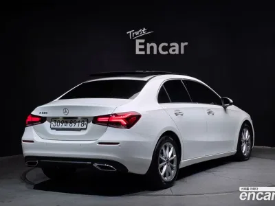 2020 Mercedes-Benz A-Class A220 Sedan, фото 1, лот 10039837