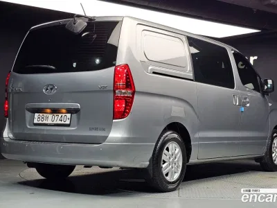 2020 Hyundai Starex Van 5-Seater, фото 2, лот 10219823