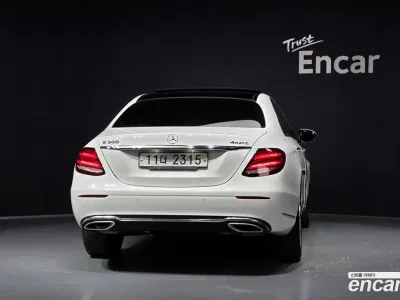 2017 Mercedes-Benz E-Class E300 4MATIC Exclusive, фото 4, лот 10075564
