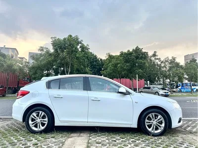 2013 Chevrolet Cruze Hatchback 1.6L Manual Luxury, фото 4, лот 11545521