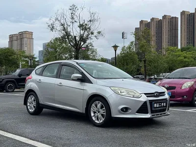 2012 Ford Focus Hatchback 1.6L Automatic Comfort, фото 3, лот 10293231