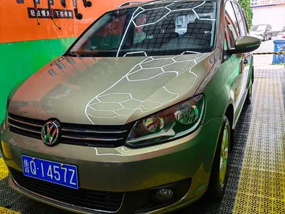 2015 Volkswagen Touran 1.4T DSG Comfort Edition 5-seater, фото 1, лот 10475286