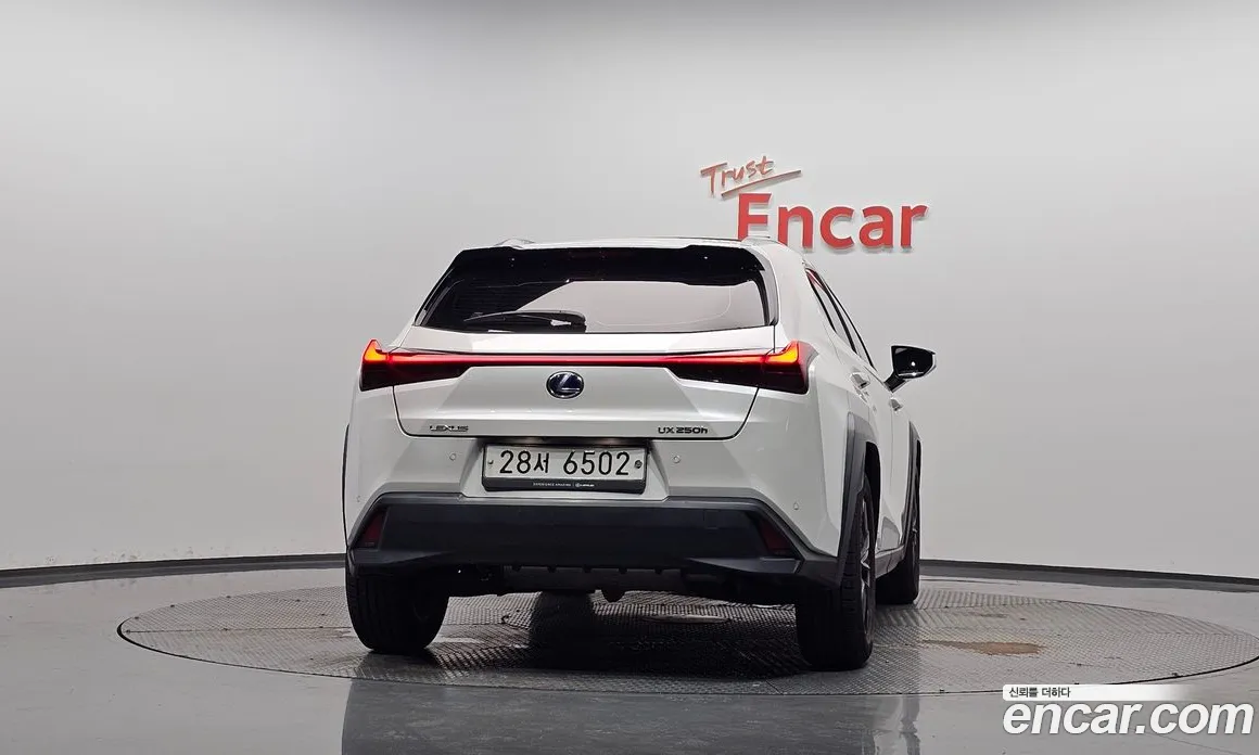 2019 Lexus UX 250h 2.0 2WD, фото 3, лот 10184438