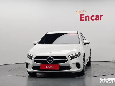 2021 Mercedes-Benz A-Class A220 Hatchback, фото 2, лот 10161665