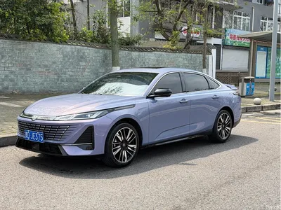 2025 Changan Eado Model Year Facelift 1.5T 500Bar Premium Edition, фото 1, лот 10248318