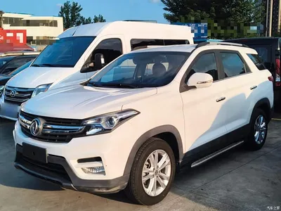 2018 Dongfeng Fengguang S560 1.8L Manual Urban 7-seater, фото 2, лот 10835175