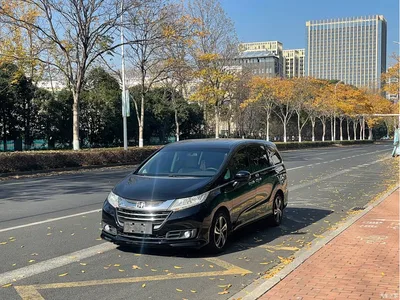 2015 Honda Odyssey Facelift 2.4L Luxury Edition, фото 1, лот 10415604