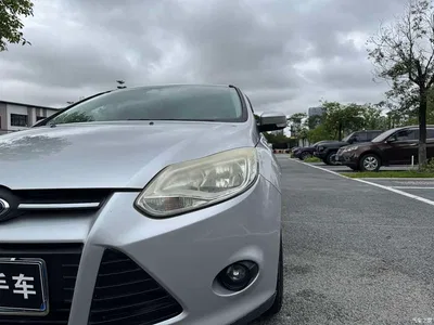 2012 Ford Focus Hatchback 1.6L Automatic Comfort, фото 4, лот 10293231