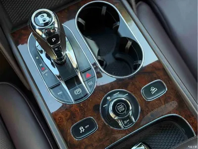 2018 Bentley Bentayga 4.0T V8, фото 4, лот 10242867